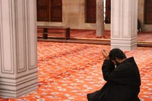 muslim man praying during the last 10 nights of ramadan