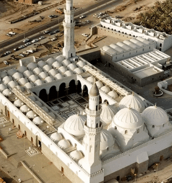 muslims in saudi arabia praying at masjid quba