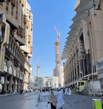 avoid over crowded areas during hajj